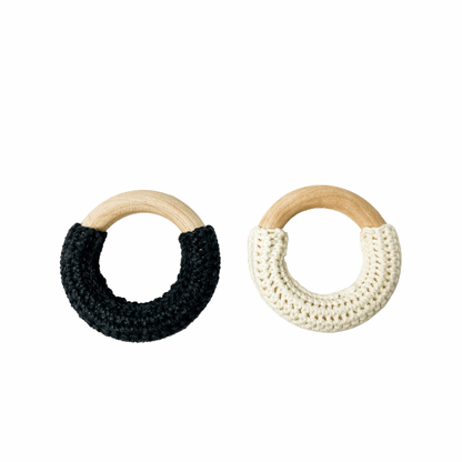 Jouet de dentition -Anneau tricot beige ou noir